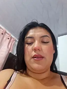 Snapshot of Sophie-hatter chatting on 7, 3, 2026 Sophie-hatter online show from 7, 3, 2026