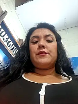 Snapshot of Sophie-hatter chatting on 8, 4, 2026 Sophie-hatter online show from 8, 4, 2026