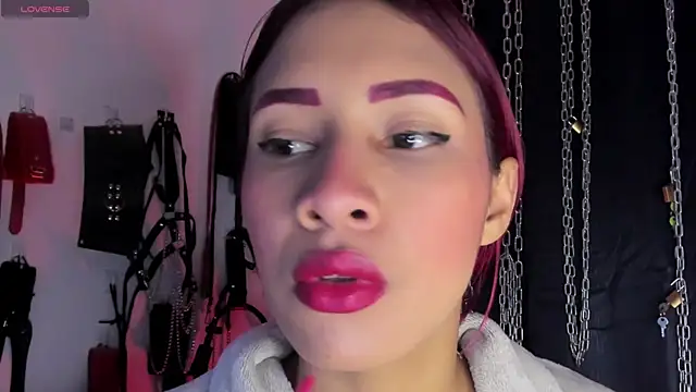 charrlotte quinn online show from 3, 6, 2026