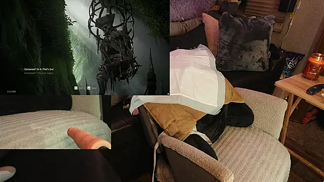 Snapshot of IndiaBlaze chatting on 1, 12, 2025 IndiaBlaze online show from 1, 12, 2025