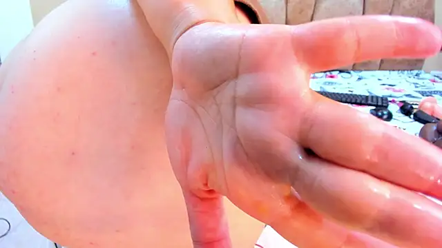 MiiaHot online show from 3, 1, 2025