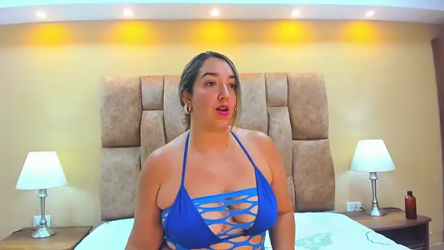 MiiaHot online show from 26, 9, 2025