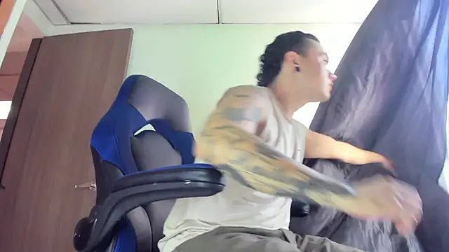 male pussy online show from 7, 12, 2024