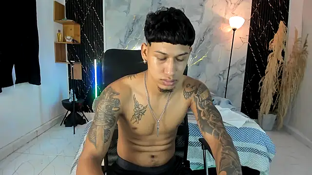 Snapshot of slim_master12 chatting on 2, 5, 2026 slim master12 online show from 2, 5, 2026