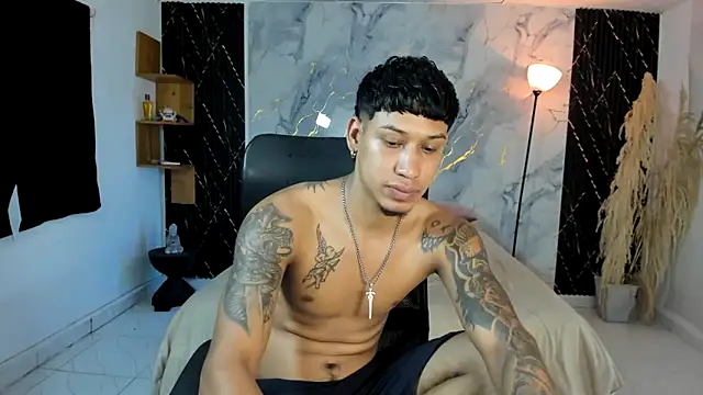 Snapshot of slim_master12 chatting on 5, 5, 2026 slim master12 online show from 5, 5, 2026