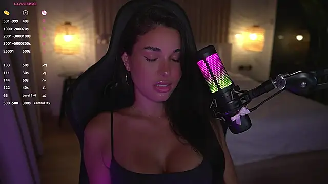 Snapshot of Lizhush_ chatting on 18, 2, 2025 Lizhush online show from 18, 2, 2025