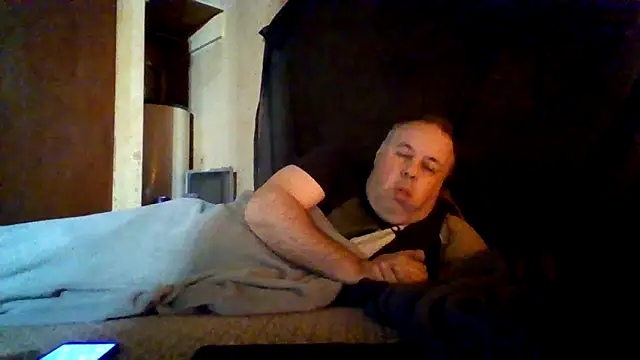 Nightshade7712 online show from 14, 12, 2025