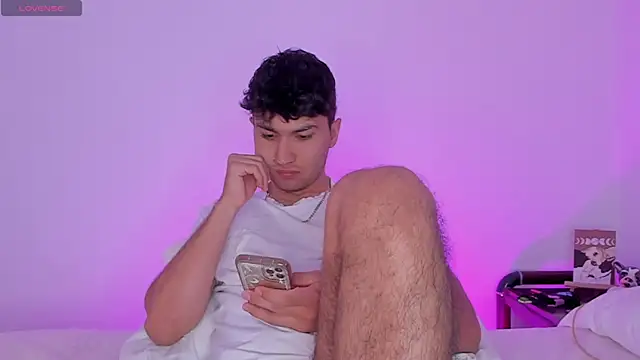 Valerio James7 online show from 13, 1, 2025