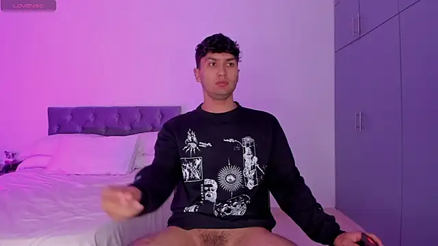 Valerio James7 online show from 10, 2, 2025