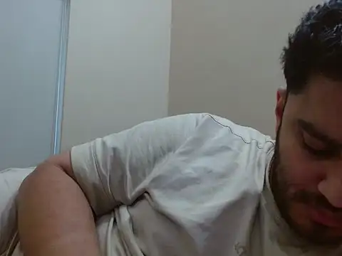 Snapshot of robintoit chatting on 6, 1, 2026 robintoit online show from 6, 1, 2026