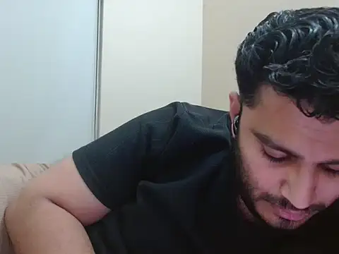 Snapshot of robintoit chatting on 9, 1, 2026 robintoit online show from 9, 1, 2026