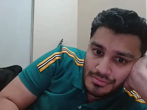 Snapshot of robintoit chatting on 5, 2, 2026 robintoit online show from 5, 2, 2026