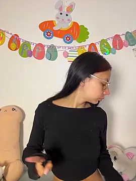 Snapshot of Bonniepark chatting on 4, 4, 2026 Bonniepark online show from 4, 4, 2026