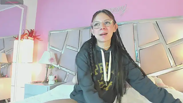 Snapshot of Bonniepark chatting on 14, 4, 2026 Bonniepark online show from 14, 4, 2026