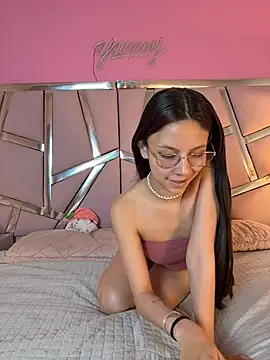 Snapshot of Bonniepark chatting on 21, 4, 2026 Bonniepark online show from 21, 4, 2026