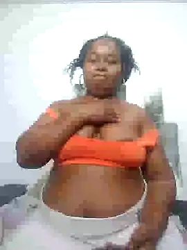 Snapshot of lorenxtaylor chatting on 12, 1, 2025 lorenxtaylor online show from 12, 1, 2025