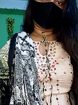 Snapshot of Idhika_Paul chatting on 7, 10, 2025 Idhika Paul online show from 7, 10, 2025