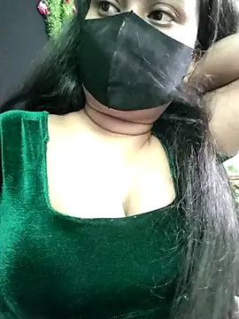 Snapshot of Idhika_Paul chatting on 31, 10, 2025 Idhika Paul online show from 31, 10, 2025