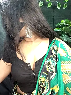 Snapshot of Idhika_Paul chatting on 19, 11, 2025 Idhika Paul online show from 19, 11, 2025