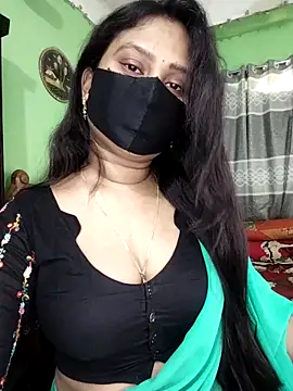 Snapshot of Idhika_Paul chatting on 20, 4, 2026 Idhika Paul online show from 20, 4, 2026