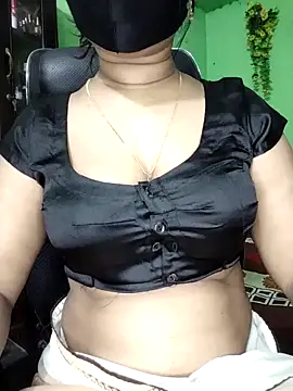 Snapshot of Idhika_Paul chatting on 24, 4, 2026 Idhika Paul online show from 24, 4, 2026