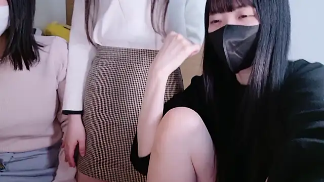 Snapshot of irohani_usagi chatting on 6, 1, 2026 irohani usagi online show from 6, 1, 2026