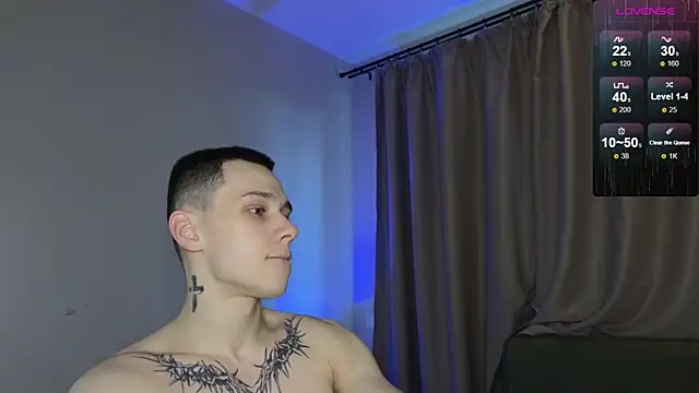 Snapshot of R1mmo__ chatting on 10, 4, 2026 R1mmo online show from 10, 4, 2026