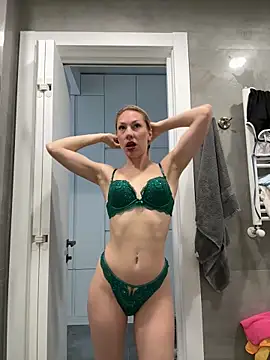 LuisaBecker online show from 5, 4, 2026