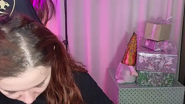 Snapshot of carolina_elf chatting on 27, 12, 2024 carolina elf online show from 27, 12, 2024