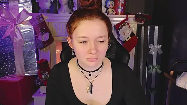 Snapshot of carolina_elf chatting on 5, 1, 2025 carolina elf online show from 5, 1, 2025