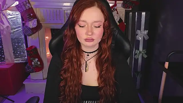 Snapshot of carolina_elf chatting on 5, 1, 2025 carolina elf online show from 5, 1, 2025