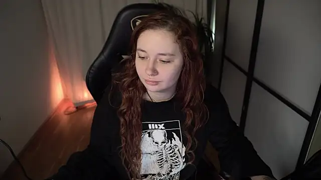 Snapshot of carolina_elf chatting on 13, 2, 2025 carolina elf online show from 13, 2, 2025