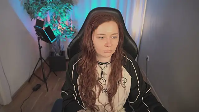 Snapshot of carolina_elf chatting on 2, 3, 2025 carolina elf online show from 2, 3, 2025