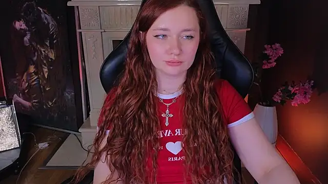 Snapshot of carolina_elf chatting on 11, 3, 2025 carolina elf online show from 11, 3, 2025