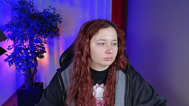 Snapshot of carolina_elf chatting on 11, 10, 2025 carolina elf online show from 11, 10, 2025