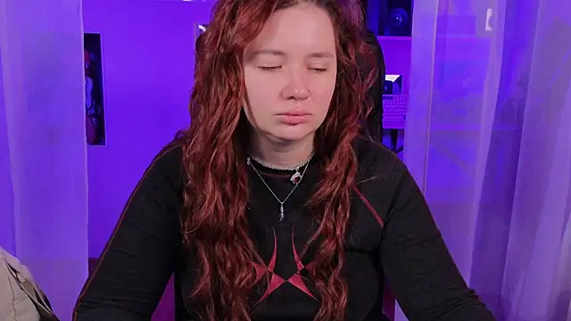 Snapshot of carolina_elf chatting on 22, 10, 2025 carolina elf online show from 22, 10, 2025