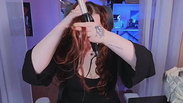 Snapshot of carolina_elf chatting on 9, 11, 2025 carolina elf online show from 9, 11, 2025