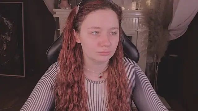 Snapshot of carolina_elf chatting on 11, 11, 2025 carolina elf online show from 11, 11, 2025