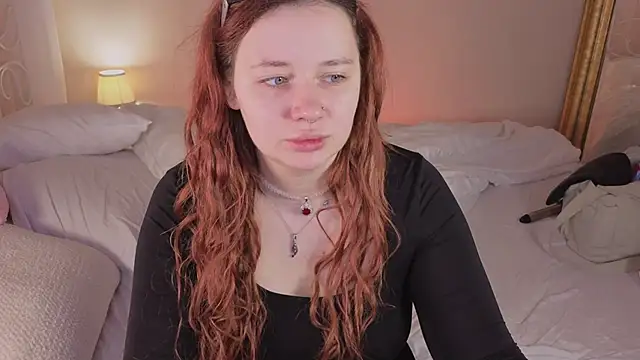 Snapshot of carolina_elf chatting on 12, 11, 2025 carolina elf online show from 12, 11, 2025