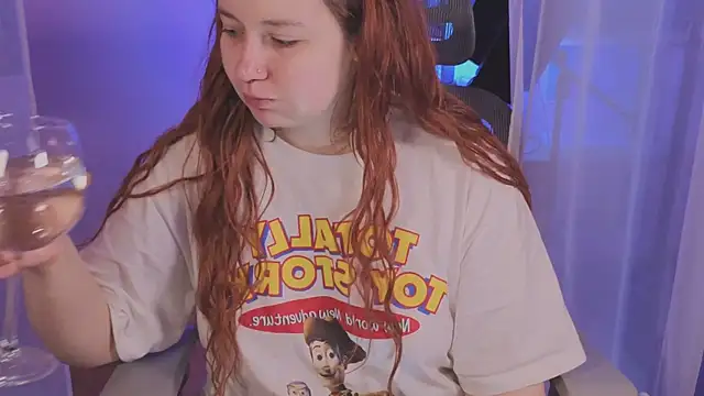 Snapshot of carolina_elf chatting on 20, 11, 2025 carolina elf online show from 20, 11, 2025