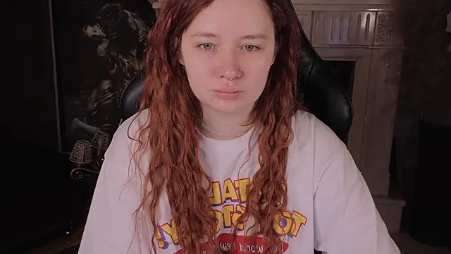 Snapshot of carolina_elf chatting on 21, 11, 2025 carolina elf online show from 21, 11, 2025