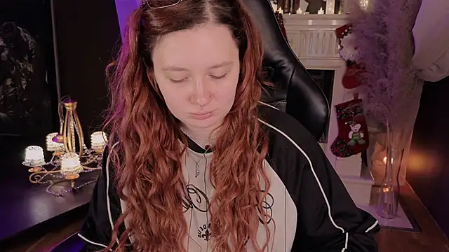 Snapshot of carolina_elf chatting on 3, 12, 2025 carolina elf online show from 3, 12, 2025