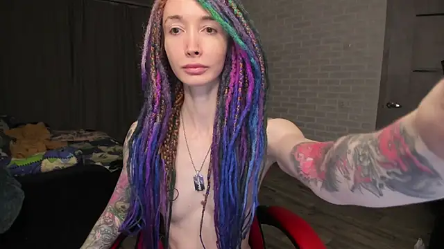 Roxy Silver online show from 31, 1, 2025