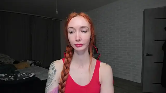 Roxy Silver online show from 4, 12, 2025