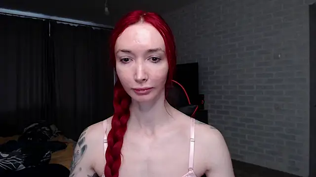 Snapshot of Roxy_Silver chatting on 20, 4, 2026 Roxy Silver online show from 20, 4, 2026