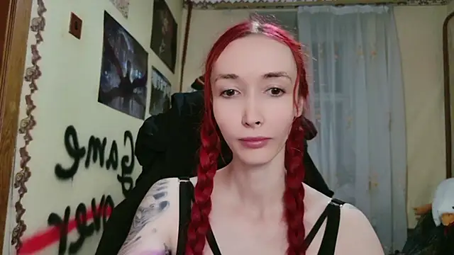 Snapshot of Roxy_Silver chatting on 8, 5, 2026 Roxy Silver online show from 8, 5, 2026