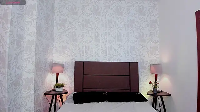 xenia golden online show from 8, 11, 2025