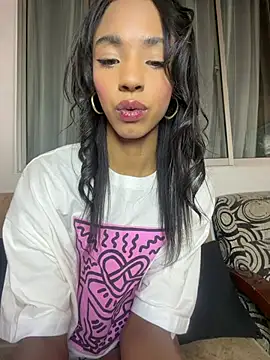 Snapshot of xenia_golden chatting on 27, 3, 2026 xenia golden online show from 27, 3, 2026