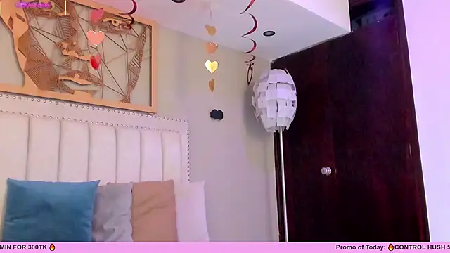 Snapshot of _AlejaCruz_ chatting on 15, 2, 2025 AlejaCruz online show from 15, 2, 2025