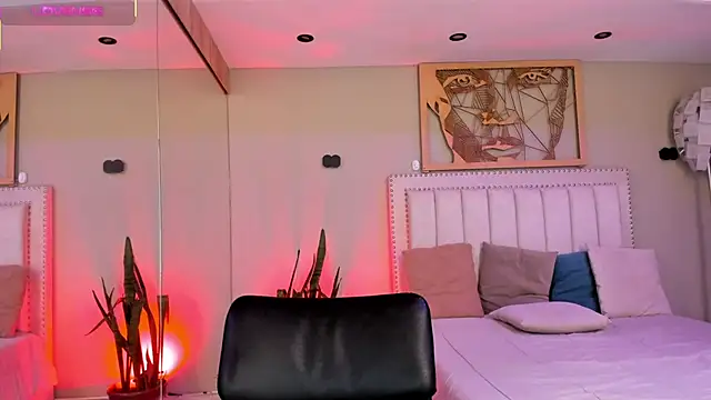 Snapshot of _AlejaCruz_ chatting on 29, 9, 2025 AlejaCruz online show from 29, 9, 2025